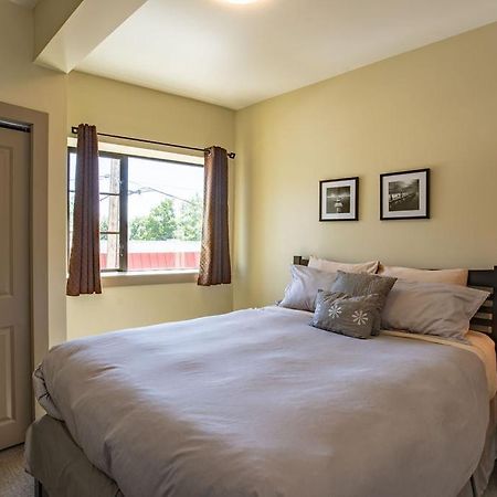 Selkirk Snug By Revelstoke Vacations公寓 外观 照片